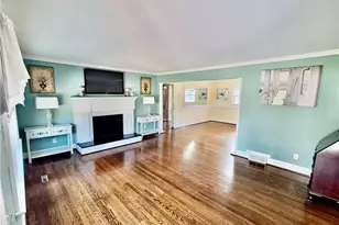 590 N Peace Haven Rd, Winston-Salem, NC 27104 - Photo 4