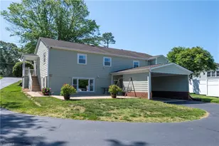 590 N Peace Haven Rd, Winston-Salem, NC 27104 - Photo 38