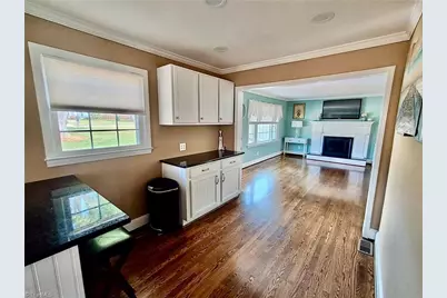 590 N Peace Haven Road, Winston-Salem, NC 27104 - Photo 8