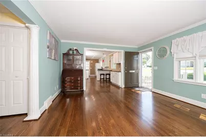 590 N Peace Haven Road, Winston-Salem, NC 27104 - Photo 6