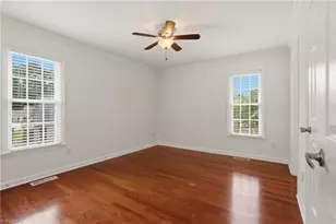 5505 Cornerstaff Dr, Greensboro, NC 27407 - Photo 14
