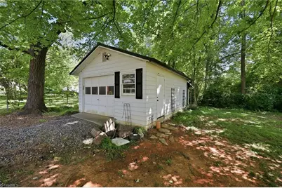 310 E Holly Hill Road, Thomasville, NC 27360 - Photo 34