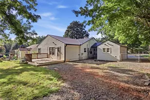 310 E Holly Hill Rd, Thomasville, NC 27360 - Photo 36