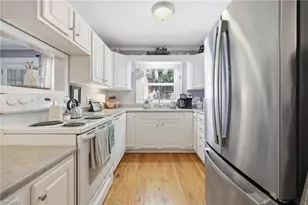 310 E Holly Hill Rd, Thomasville, NC 27360 - Photo 10