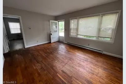1004 Idlewood Drive, Greensboro, NC 27408 - Photo 4