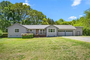 2627 White Pne Ln, Mebane, NC 27302 - Photo 1