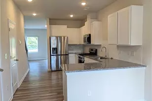 3156 Fall Hls Dr, Winston-Salem, NC 27103 - Photo 10