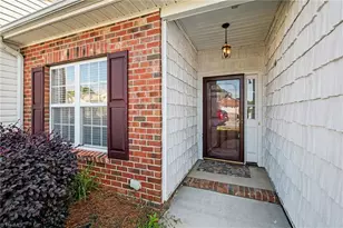 433 Peace Rollins Ct, Kernersville, NC 27284 - Photo 2
