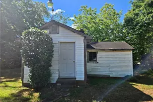 3021 Branderwood Dr, Greensboro, NC 27406 - Photo 32