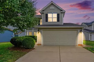 4623 Village Square Ct, Greensboro, NC 27409 - Photo 2