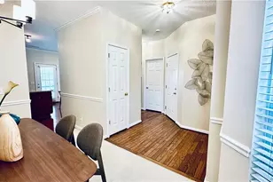 4623 Village Square Ct, Greensboro, NC 27409 - Photo 8