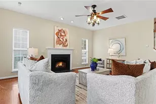 4623 Village Square Ct, Greensboro, NC 27409 - Photo 6