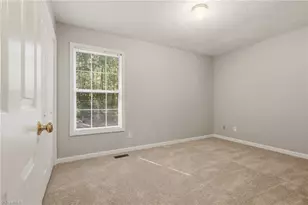 3604 Akers Ct, High Point, NC 27263 - Photo 18