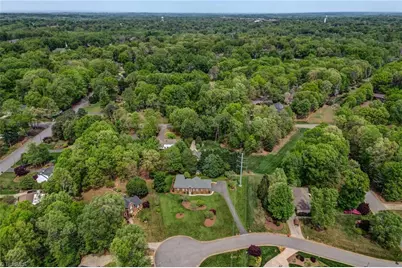 204 W Stonebury Court, Reidsville, NC 27320 - Photo 6