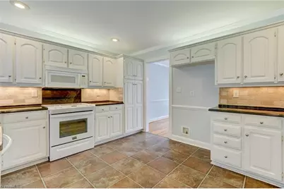 204 W Stonebury Court, Reidsville, NC 27320 - Photo 22