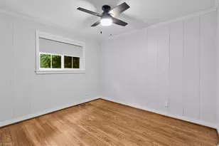 1208 W Cornwallis Dr, Greensboro, NC 27408 - Photo 30