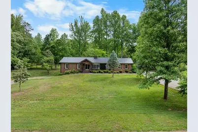 140 Twin Brook Drive, Clemmons, NC 27012 - Photo 2