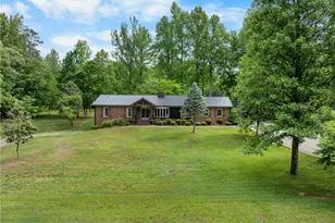 140 Twin Brook Dr, Clemmons, NC 27012 - Photo 2
