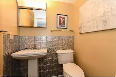 5735 Bramblegate Road #E, Greensboro, NC 27409 - Photo 6
