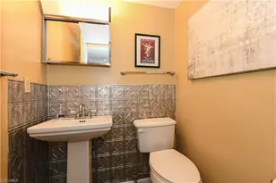 5735 Bramblegate Rd, Greensboro, NC 27409 - Photo 6