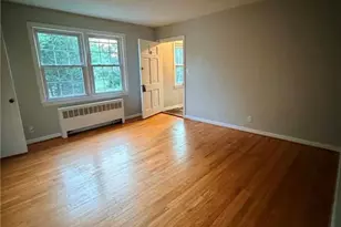 1400 Roslyn Dr, Burlington, NC 27215 - Photo 2