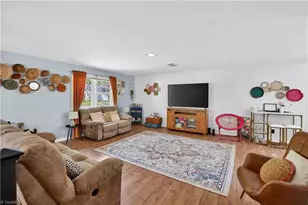 648 Knollwood Dr, Mount Airy, NC 27030 - Photo 8