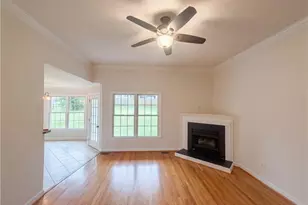 518 Wildwood Ln, Graham, NC 27253 - Photo 4