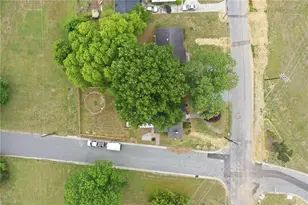 215 Home Ave, Graham, NC 27253 - Photo 6