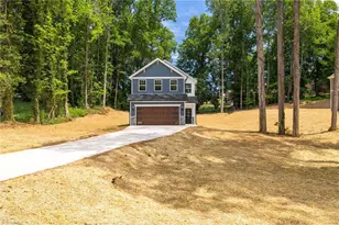 309 Lily Dr, Kernersville, NC 27284 - Photo 2