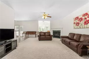 6812 W Whirlaway Ct, Whitsett, NC 27377 - Photo 10