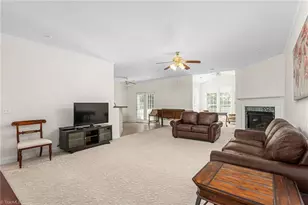 6812 W Whirlaway Ct, Whitsett, NC 27377 - Photo 10