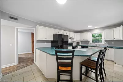 802 Miriam Avenue, High Point, NC 27263 - Photo 12