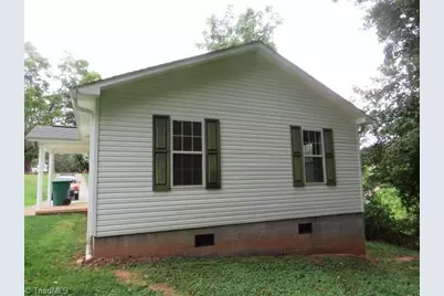 103 Shaw Street, Jonesville, NC 28642 - Photo 4