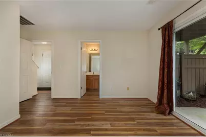 1 Dillingham Place, Greensboro, NC 27455 - Photo 6