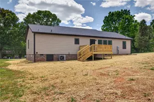 2979 Durant Dr, Winston-Salem, NC 27107 - Photo 42