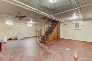 1320 Mcgehee St, Reidsville, NC 27320 - Photo 24