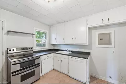606 Walker Avenue, Graham, NC 27253 - Photo 6
