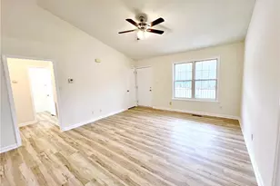4806 Shady Pine Dr, Greensboro, NC 27455 - Photo 2
