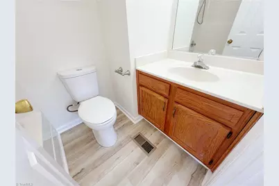 4806 Shady Pine Drive, Greensboro, NC 27455 - Photo 10