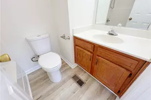 4806 Shady Pine Dr, Greensboro, NC 27455 - Photo 10