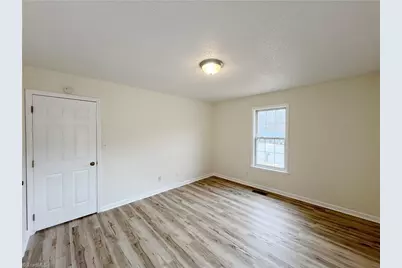 4806 Shady Pine Drive, Greensboro, NC 27455 - Photo 16