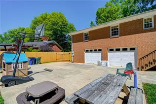 4210 Briarcliffe Rd, Winston-Salem, NC 27106 - Photo 40