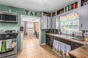 104 Smith St, Walnut Cove, NC 27052 - Photo 6