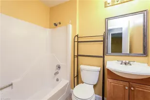 4768 N Cherry St, Winston-Salem, NC 27105 - Photo 10