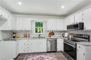 7101 Buxenbury Dr, High Point, NC 27263 - Photo 12