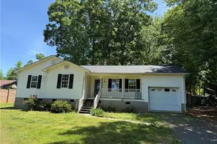 1717 Lantern Dr, Asheboro, NC 27205 - Photo 2