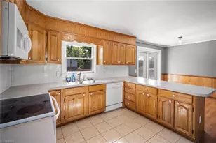 287 Holly Ave, Mount Airy, NC 27030 - Photo 6