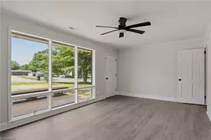 324 Chestnut St, Yadkinville, NC 27055 - Photo 10