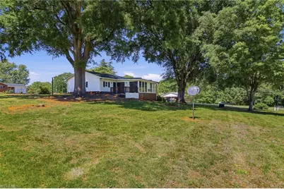 324 Chestnut Street, Yadkinville, NC 27055 - Photo 30