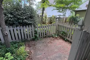 102 Forestdale Dr, Greensboro, NC 27403 - Photo 36